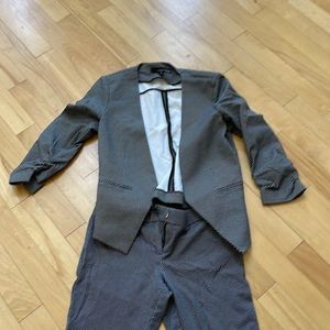 Poke a dot pant suit